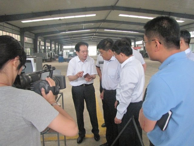 邹城市委常委、常务副市长丰家雷到落陵调研指导工作