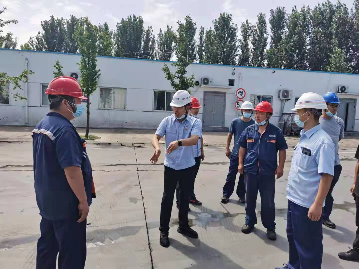 1630378264382824.jpg 陈总带队进行环保隐患检查1.jpg