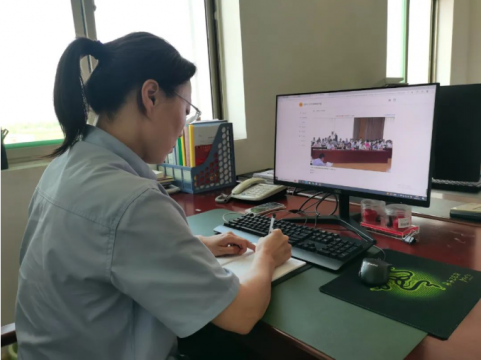 霄云煤矿组织工会干部参加山东省工会干部网络培训