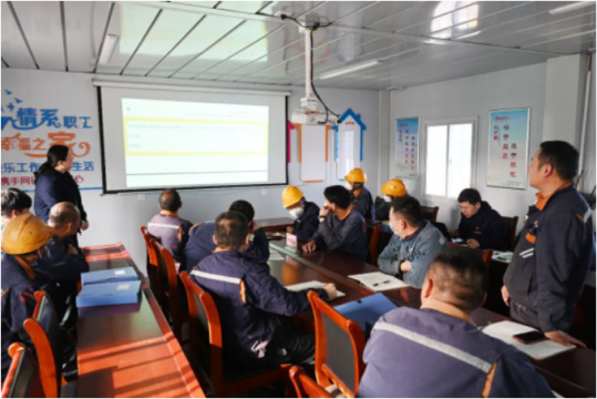 开启“盲盒”答题，跃进港深化“总体国家安全观”学习