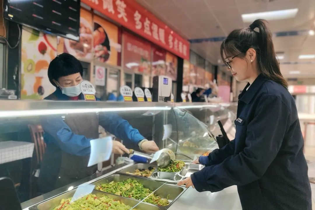 1704868423884647.jpg 640888.jpg