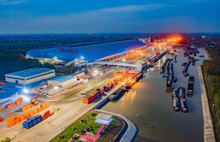 再上新台阶！梁山港月度集疏港量双突200万吨大关