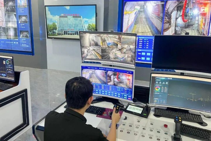 金桥煤矿单轨吊无人驾驶应用驶入智能化运输“新轨道”